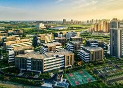 全國(guó)人大代表、沈陽(yáng)市委書記王新偉：沈陽(yáng)將積極融入國(guó)家戰(zhàn)略性新興產(chǎn)業(yè)集群建設(shè)